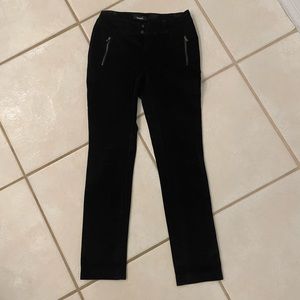 Max&Co corduroy skinny pants. Size 2, black color. Perfect condition.